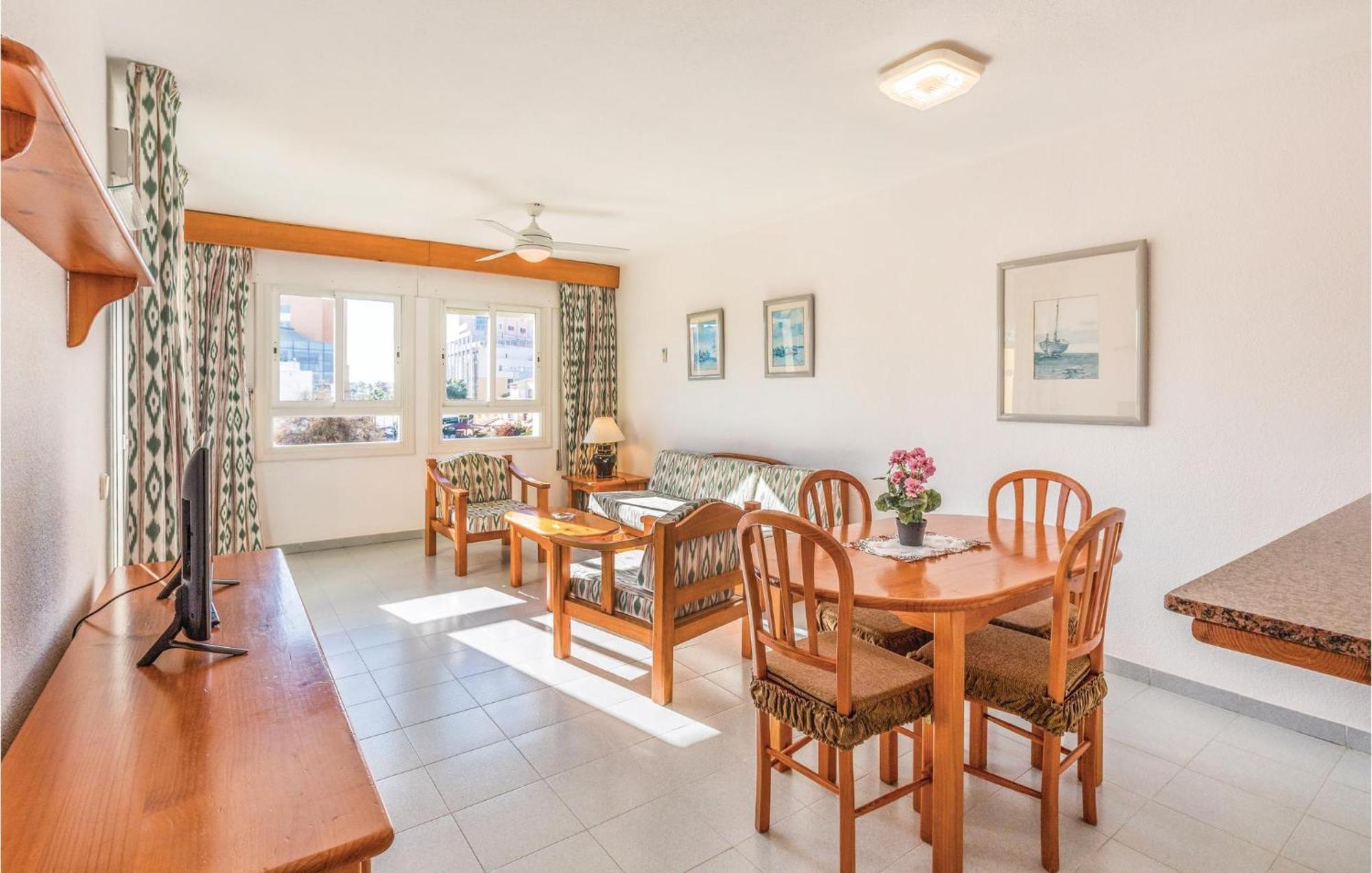 One-Bedroom Apartment in Roquetas de Mar Extérieur photo