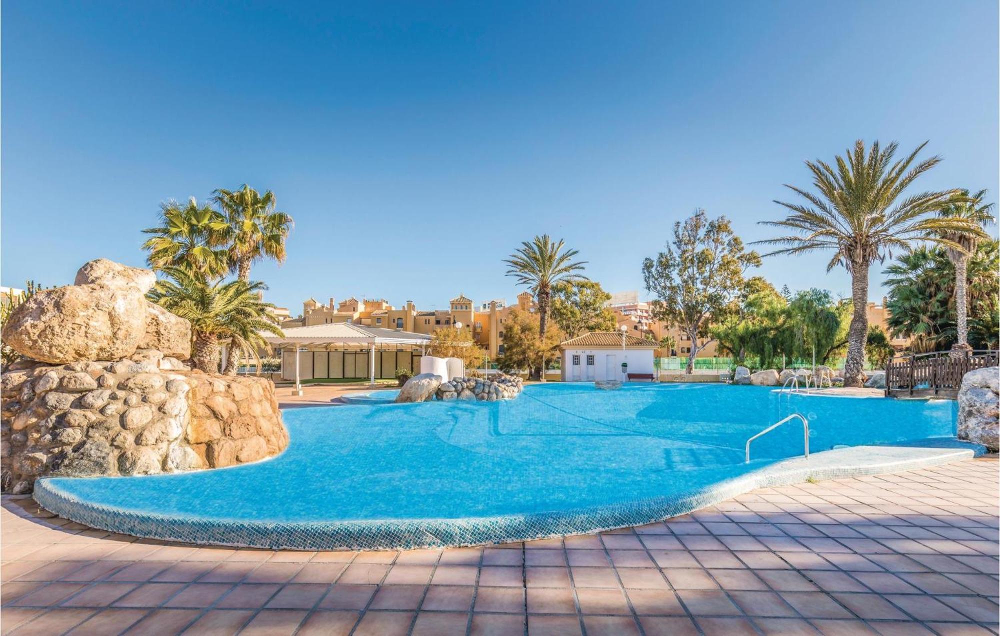 One-Bedroom Apartment in Roquetas de Mar Extérieur photo